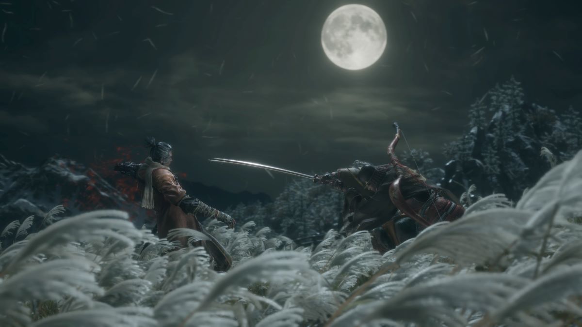 image of Genichiro cutting off Wolf’s left arm to start the game that Sekiro: Shadows Die Twice review is all about