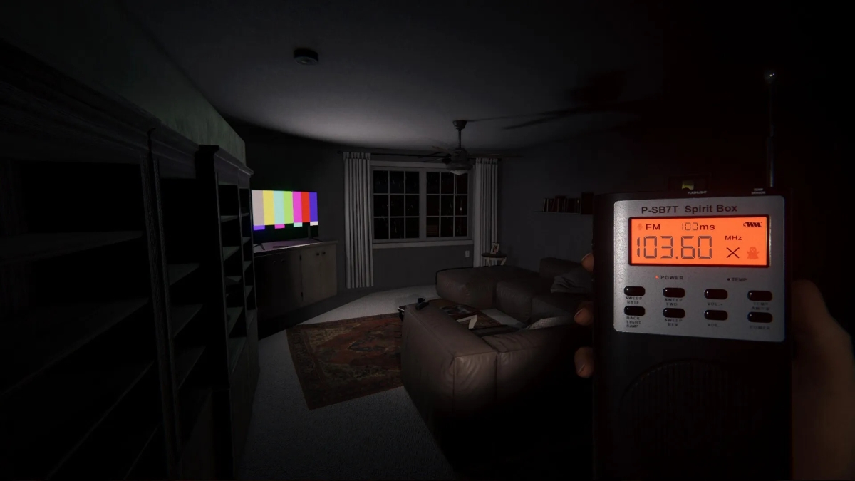 image of screenshot from another gameplay for the Phasmophobia console release